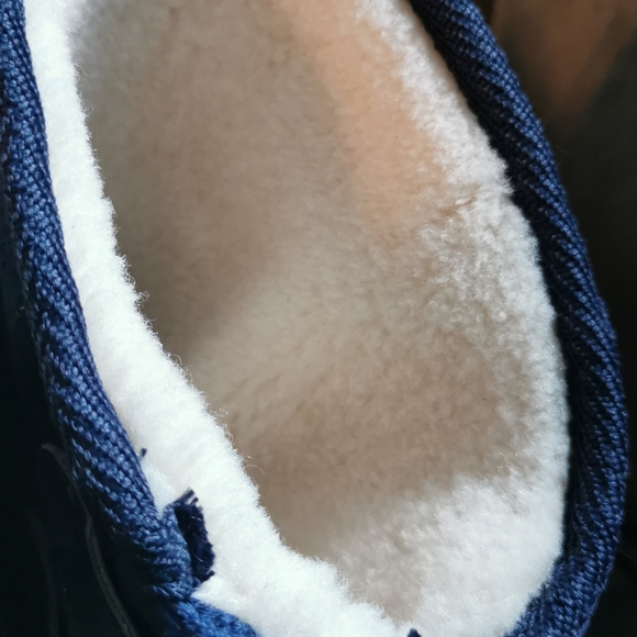 Perry's boots - Picture 3 of 8